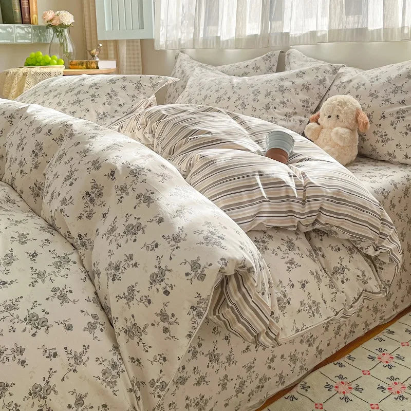 Midnight Petal Patterned Cotton Duvet Cover